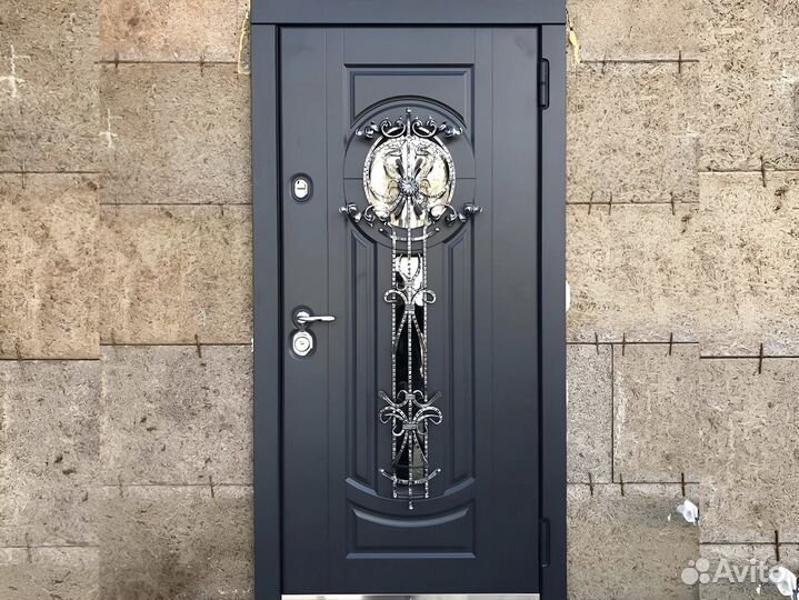 Входная дверь металлическая и мдф