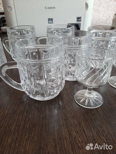Хрустальные кружечки и рюмки