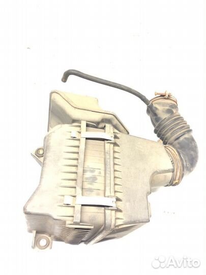 Корпус воздушного фильтра Mitsubishi Lancer