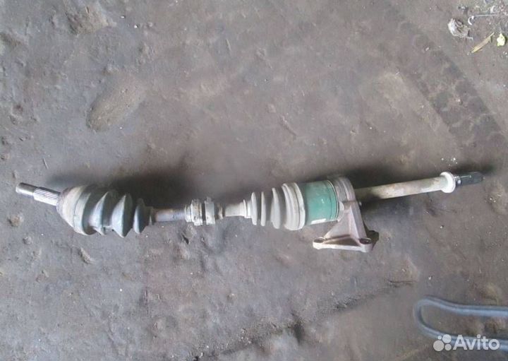 Полуось правая Nissan Almera N16 2001