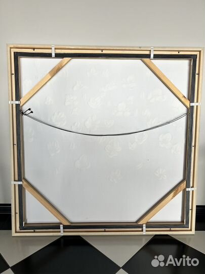 Картина с белыми цветами