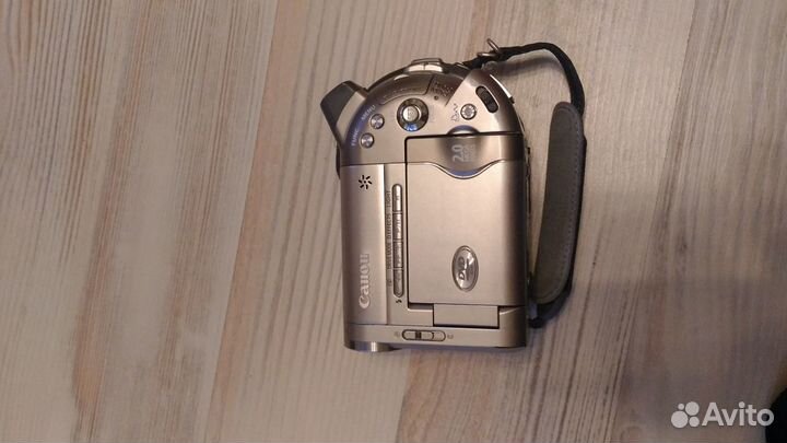 Видеокамера Canon dс 20
