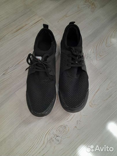 Кроссовки и ботинки