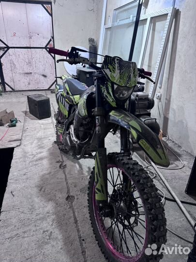 Мотоцикл кроссовый эндуро regulmoto ZR 250