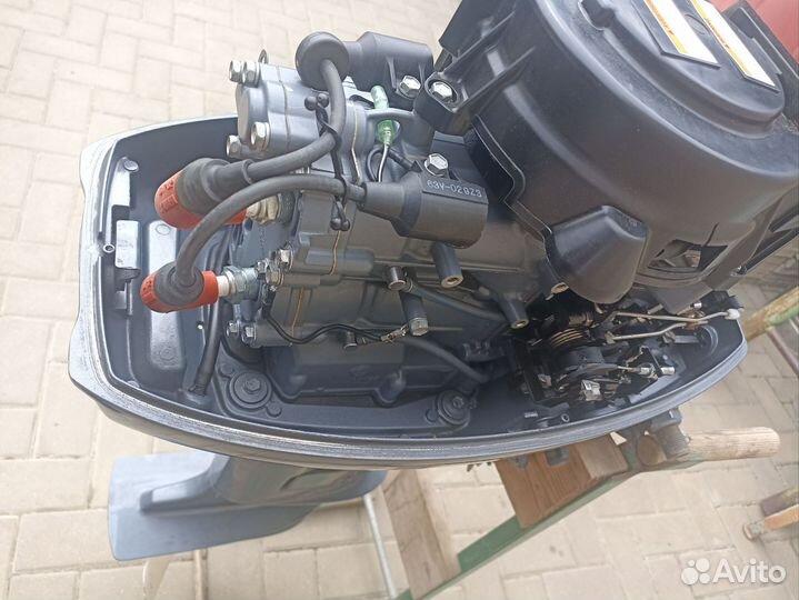 Лодочный мотор Yamaha 2