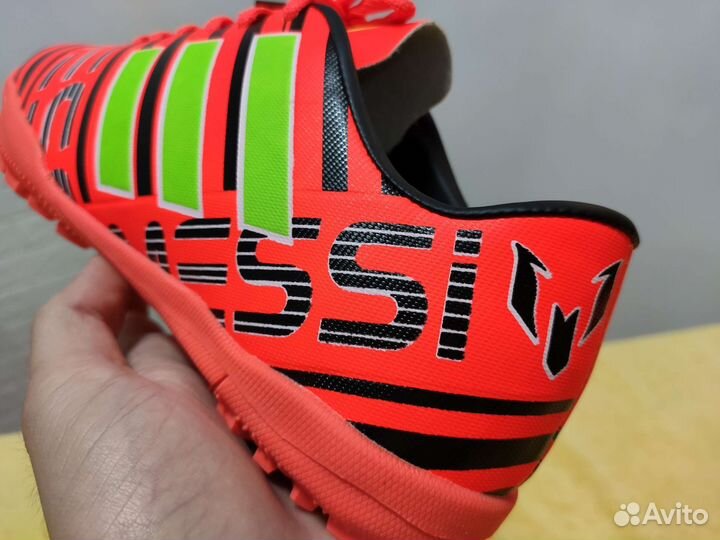 Сороконожки для футбола адидас немезис