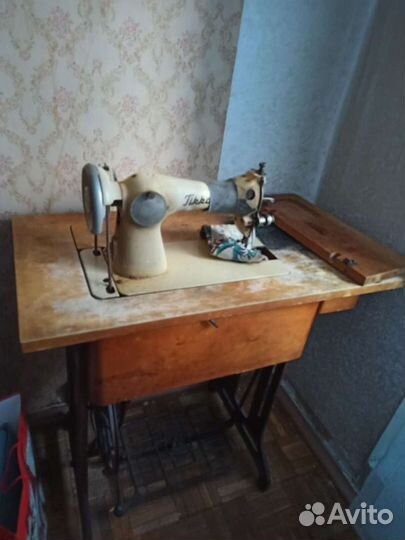 Швейная машина