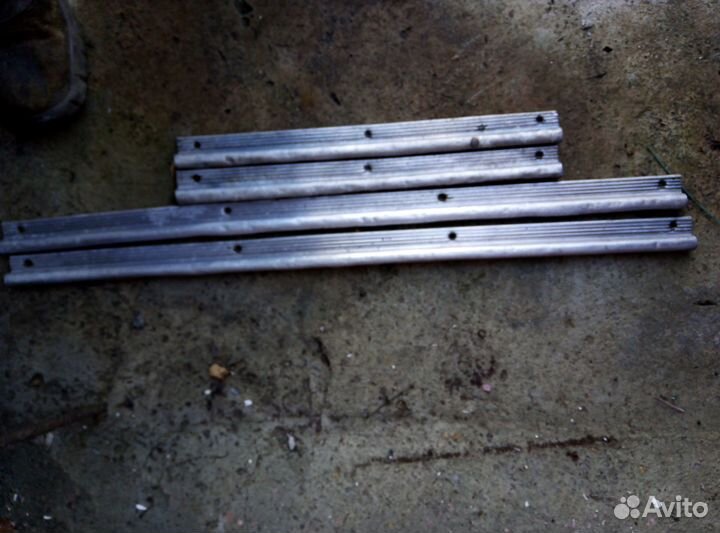 Накладки на внутренние пороги на классику 2101-210