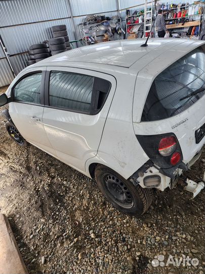 Разбор chevrolet aveo т 300 на запчасти