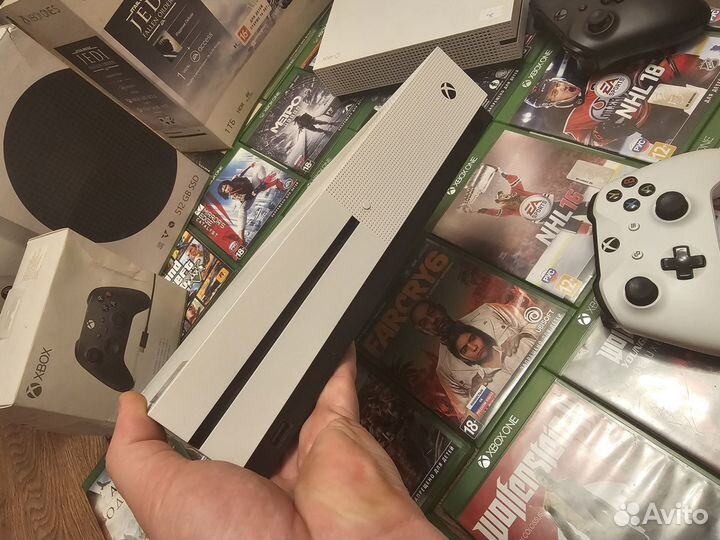 Xbox One S 500Gb+GamePass 3мес+2 диска