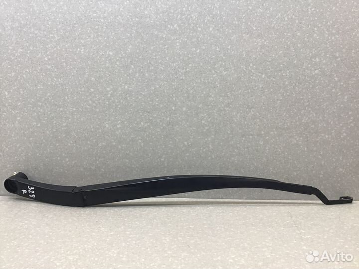 Поводок стеклоочистителя передний правый Kia Optim