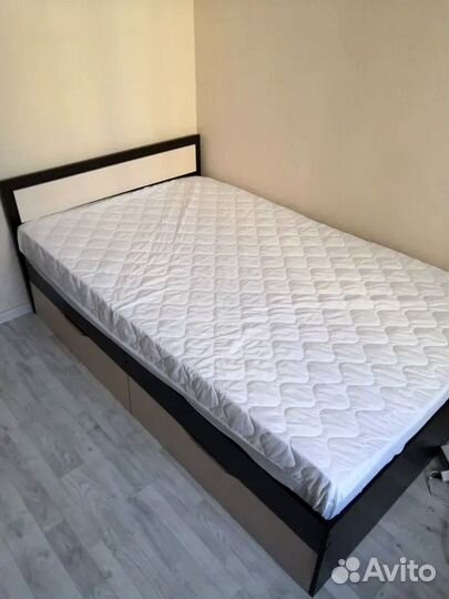 Кровать односпальная с ящиками 0,9м