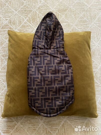 Куртка для маленькой собаки fendi