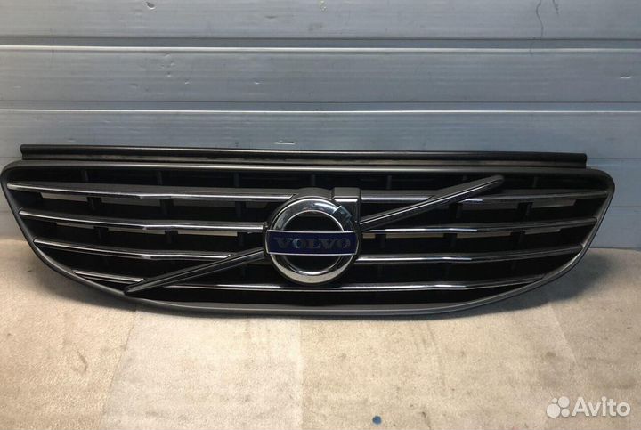 Решетка радиатора Volvo XC60