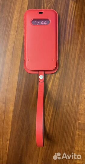 Чехол Apple Leather Sleeve with MagSafe для iPhone