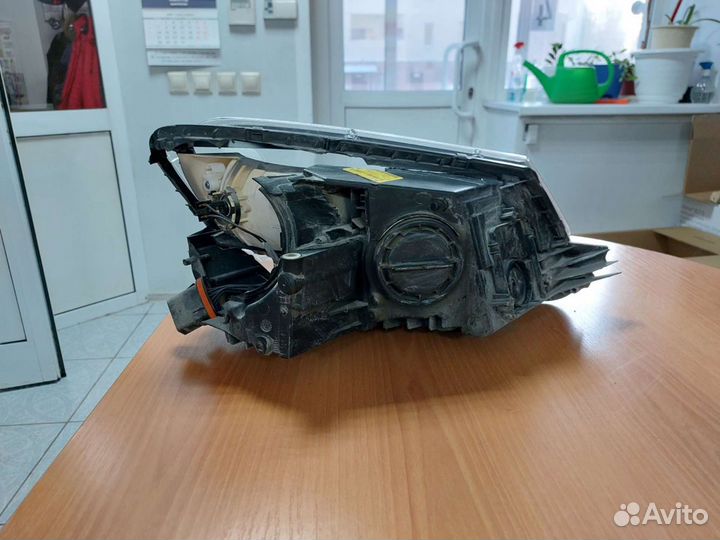 Фара левая skoda yeti