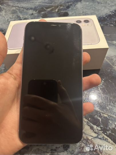 iPhone 11, 64 ГБ