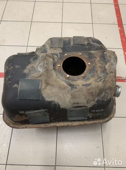 Бензобак audi 100 C4