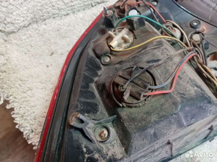 Фонарь задний правый на Chevrolet Aveo T250