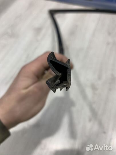 Уплотнитель перед проема стекла двери Geely emgran