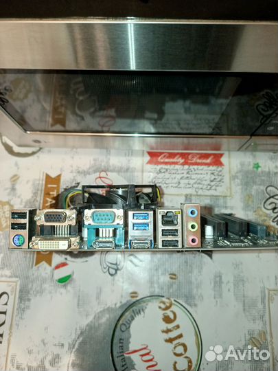 Материнская плата с процессором