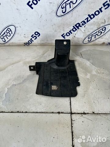 Дефлектор радиатора правый Nissan Qashqai J10