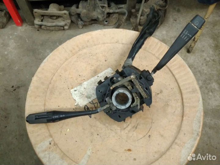 Mitsubishi Pajero I подрулевой переключатель