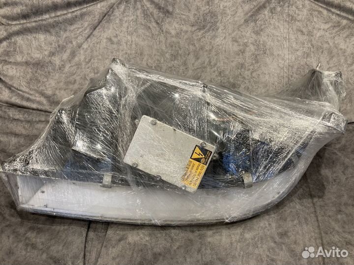 Фара правая Ниссан Примера Р12 ксенон