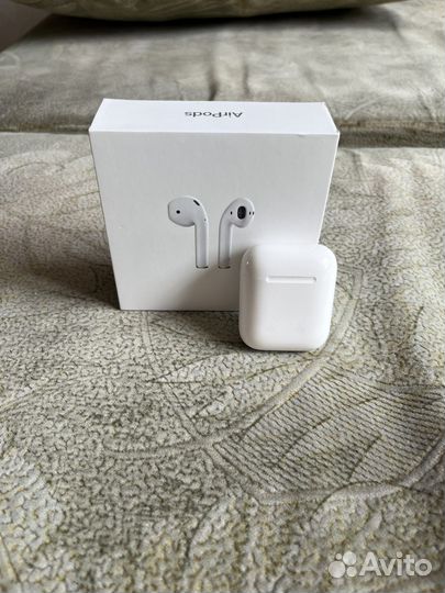 Apple AirPods 2