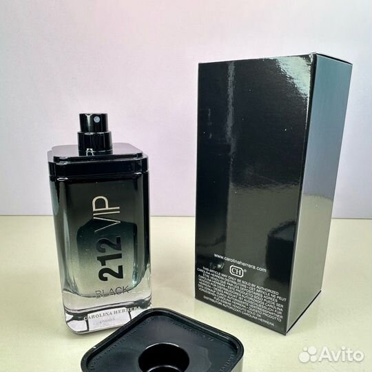 Духи Carolina Herrera