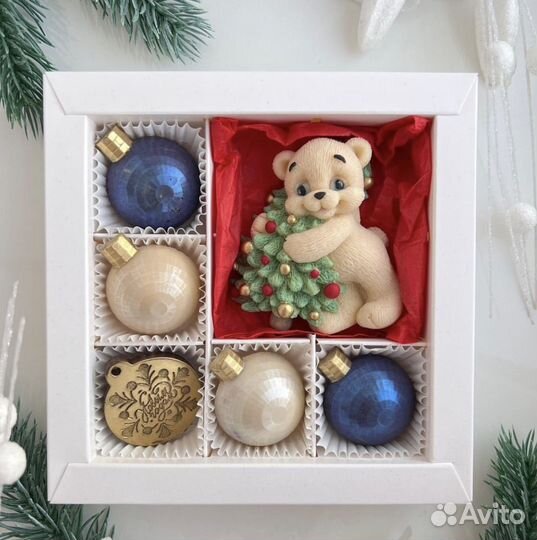 Новогодние подарки / шоколадные наборы / букеты