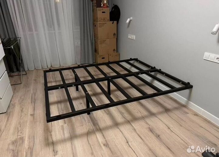 Кровать железная