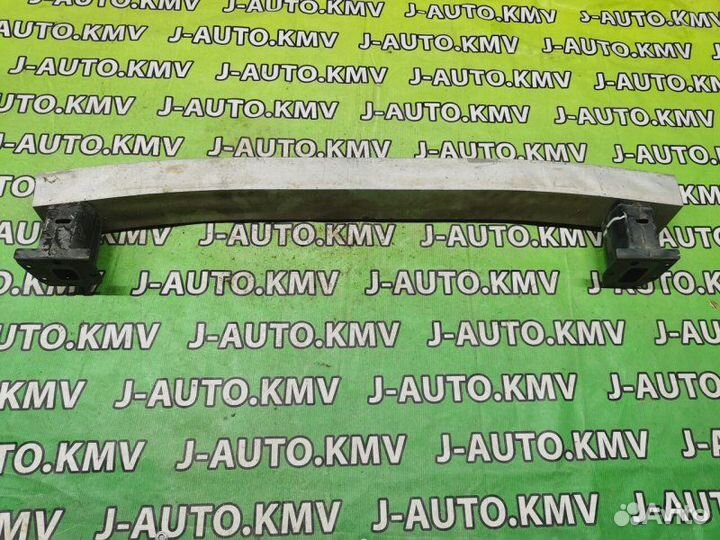 Усилитель бампера задний Nissan Maxima A33