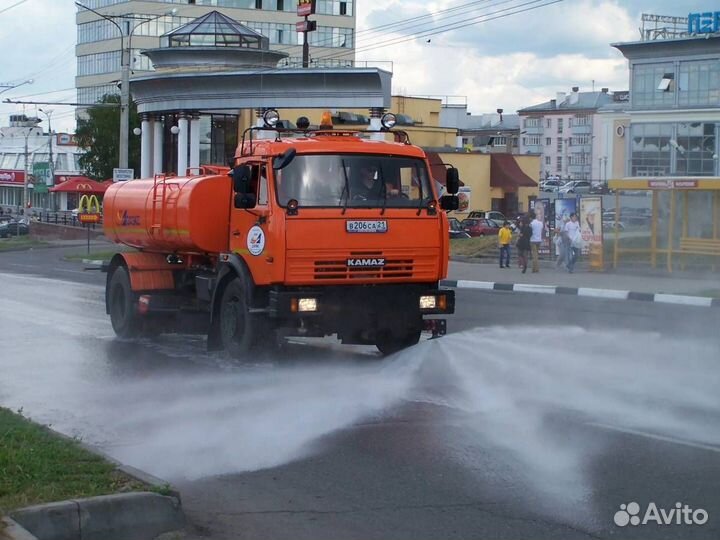 Водитель поливомоечной машины