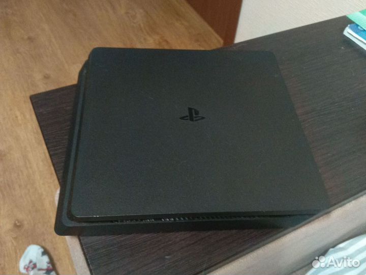 Sony PS4 slim