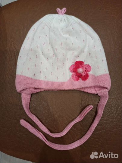 Шапка демисезонная для новорожденной девочки