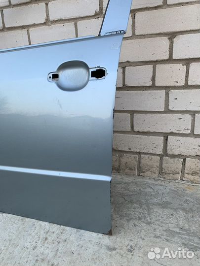 Дверь передняя левая Skoda Fabia 1