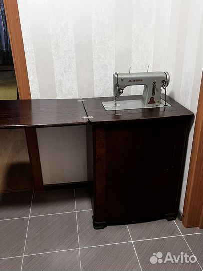 Швейная машина Altenburg