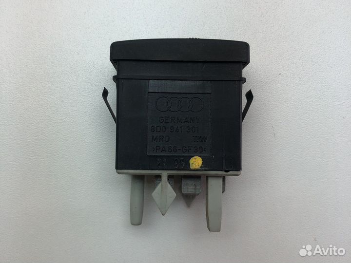 Кнопка корректора фар Ауди 8D0941301