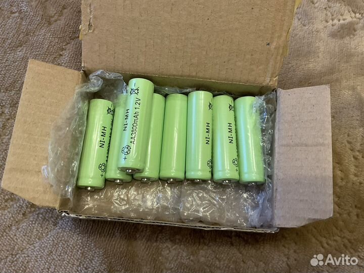 Зарядное устройство + аккумуляторы аа и ааа