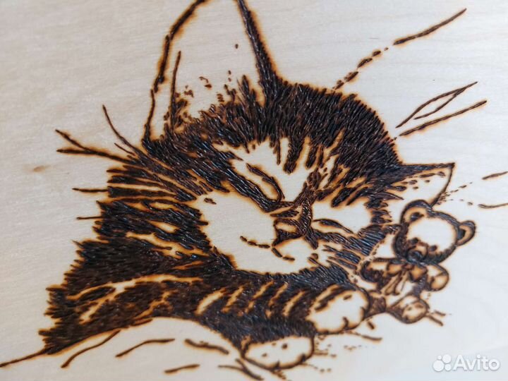 Картина на дереве Вишни Кот