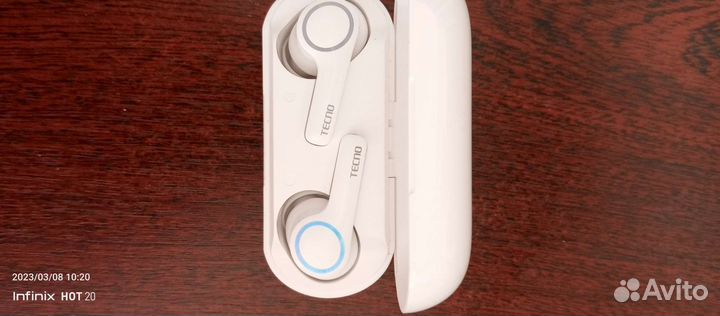 Беспроводные наушники tecno