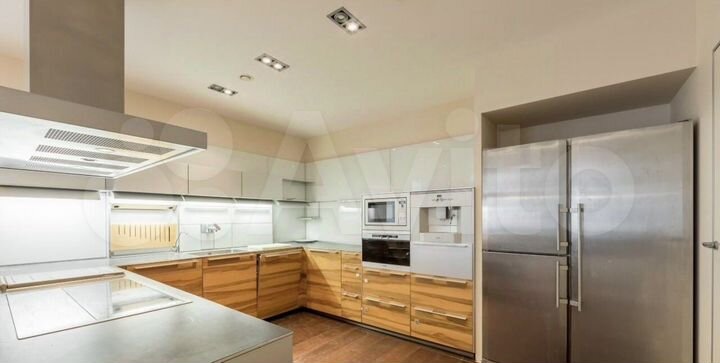 5-к. квартира, 280 м², 7/8 эт.