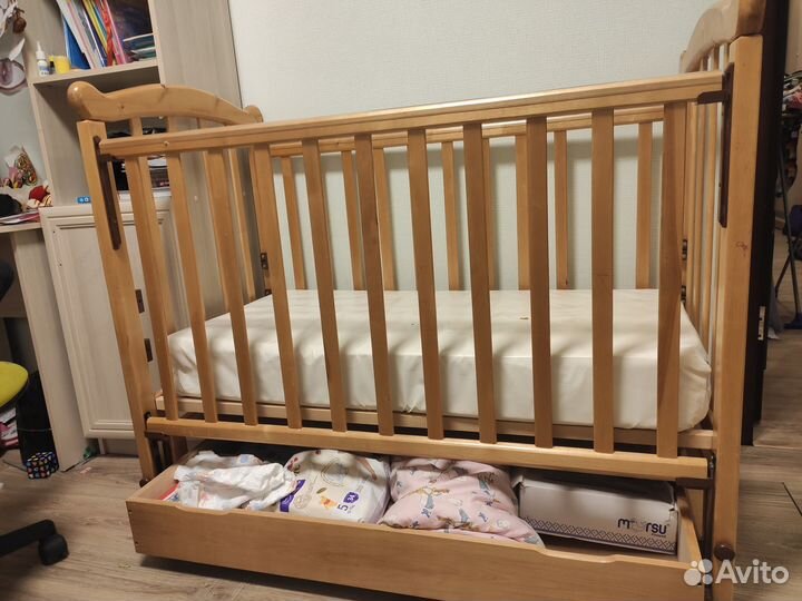 Продам детскую кроватку