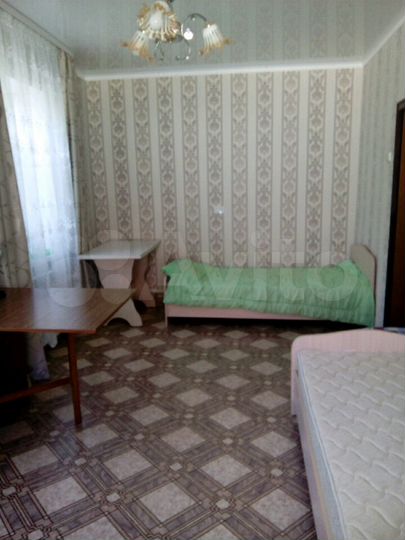 Комната 16 м² в 5-к., 2/2 эт.