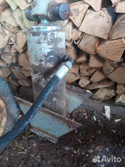 Гидроцилиндр на ЗИЛ