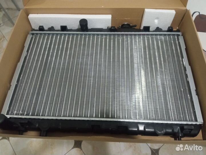 Радиатор охлаждения на Hyundai Elantra 1.6