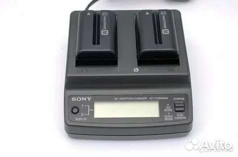 Зарядное устройство Sony AC-VQ900AM