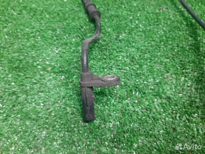 Датчик ABS передний правый Mercedes Benz C-Class