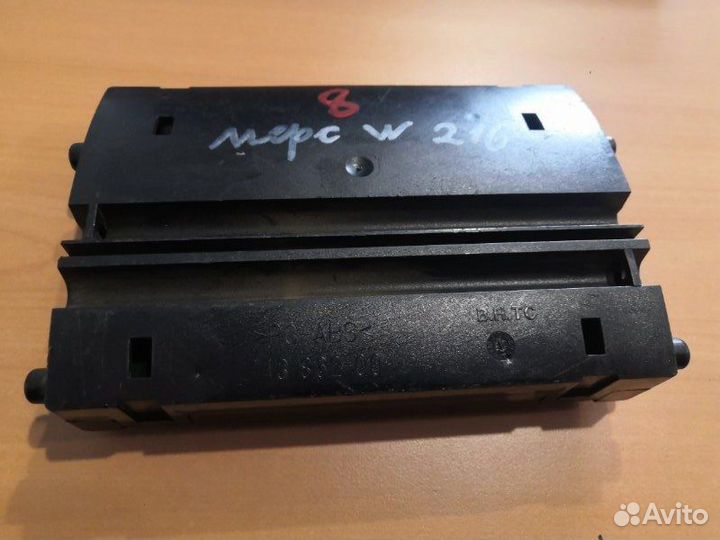 Блок управления климат-контролем Mercedes-Benz